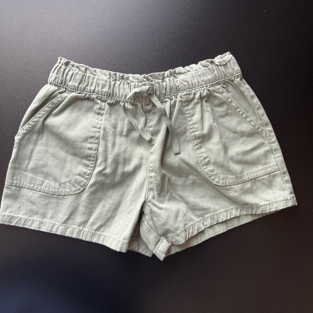 Olive green bag shorts girl size 10